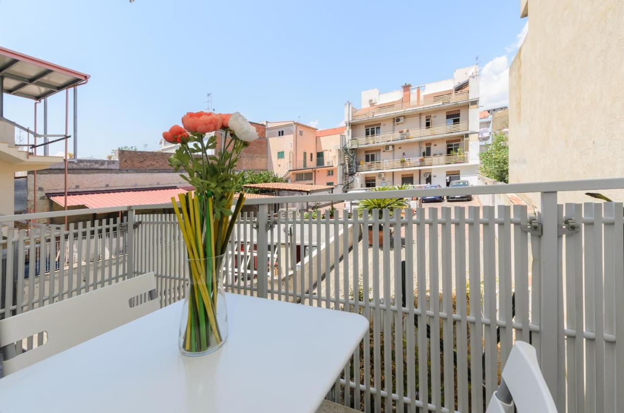 سانتا تيريزا دي ريفا Marina D'Agro Residence المظهر الخارجي الصورة