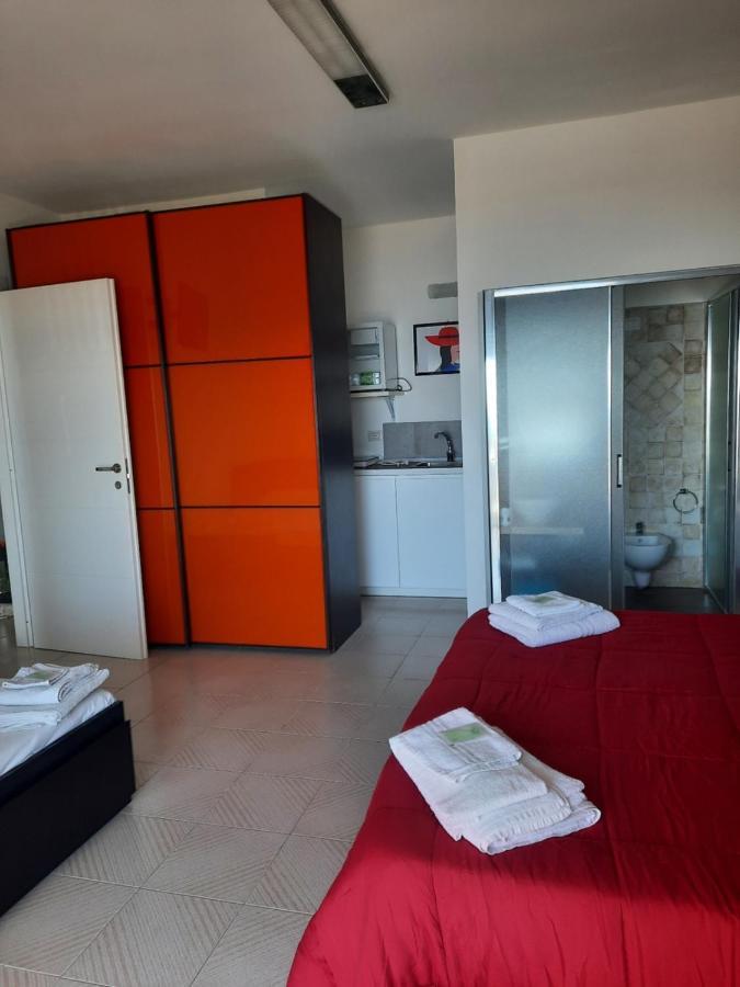 سانتا تيريزا دي ريفا Marina D'Agro Residence المظهر الخارجي الصورة